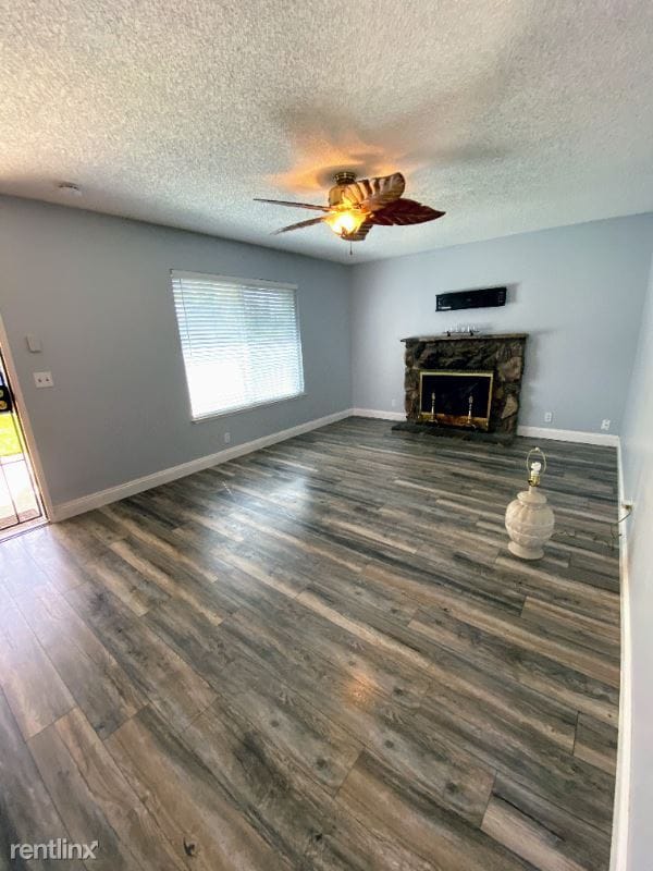 Building Photo - 4 br, 2 bath House - 6825 Duckling Way