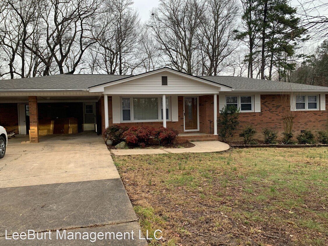 2910 Greenwood Park Cir, Albemarle, NC 28001 House Rental in