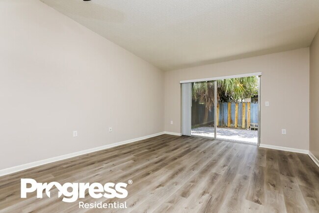 Building Photo - 4406 Suntree Blvd