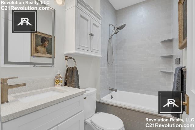 Building Photo - 3 bedroom in Brookline MA 02446