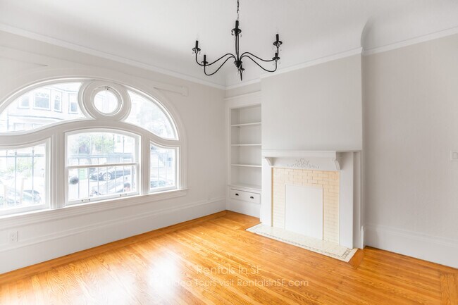 Building Photo - 184 7th St
