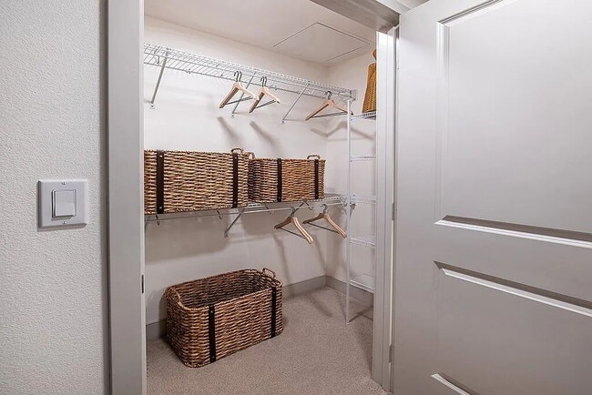 Foto del edificio - 690 Sutter St