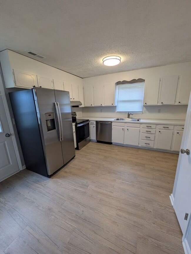 Foto del edificio - 2BD/1BA Unit at Ponderosa Village in Conover