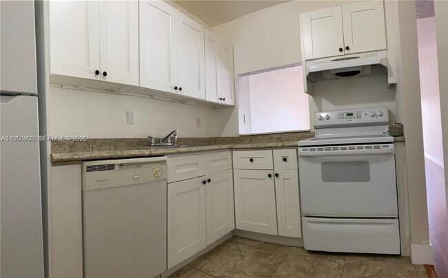 Foto del edificio - 7900 Camino Cir