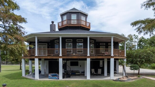 Foto del edificio - 5004 Cypress Lake Dr