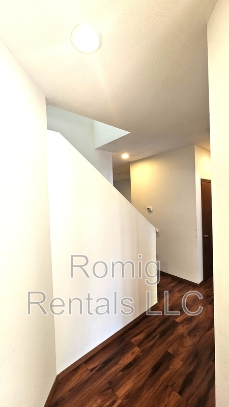 Photo - 3608 NE 81st Cir