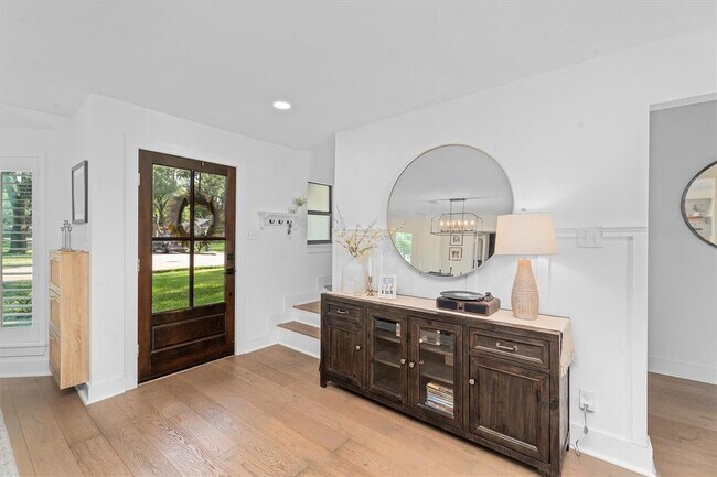 Building Photo - 10503 Metronome Dr