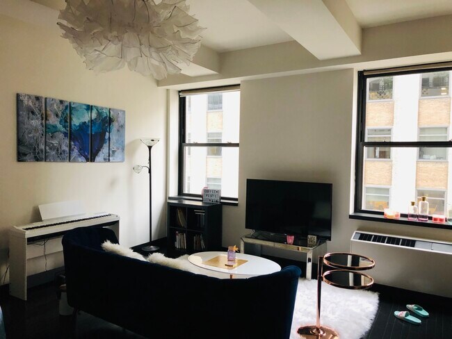 Living Room - 20 Pine St