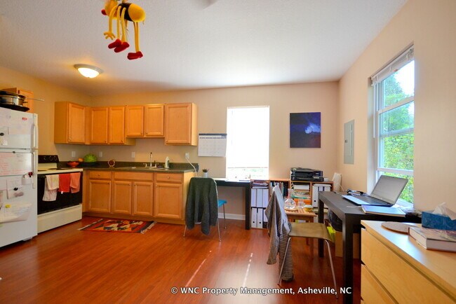Foto del edificio - 95 Rutherford Rd