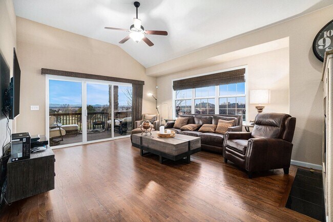 Foto del edificio - Patio home with mountain views!!