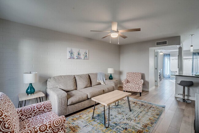Foto del edificio - Prime Location - 2-bedroom, 1.5-bath townhome in Central Scottsdale!