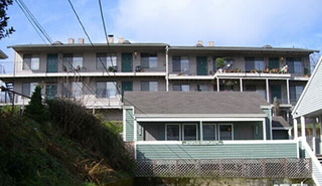 Building Photo - 1118 SE Rhone St