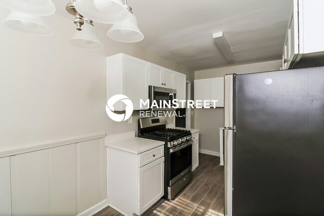 Foto del edificio - 3 Bedroom Pet-Friendly Home in East Point, GA with Main Street Renewal