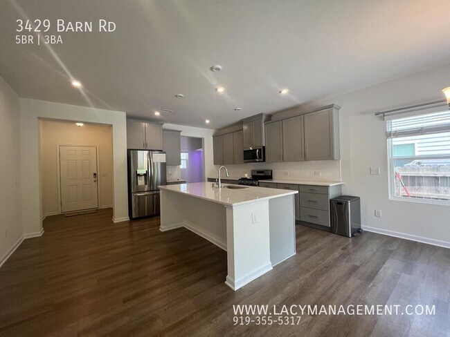 Foto del edificio - 3429 Barn Rd