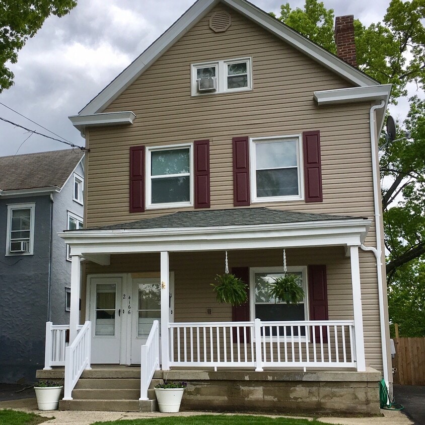 Primary Photo - 4166 Forest Ave