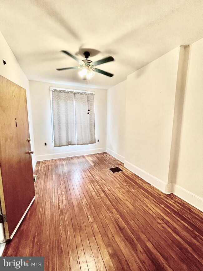 Foto del edificio - 127 W Rittenhouse St