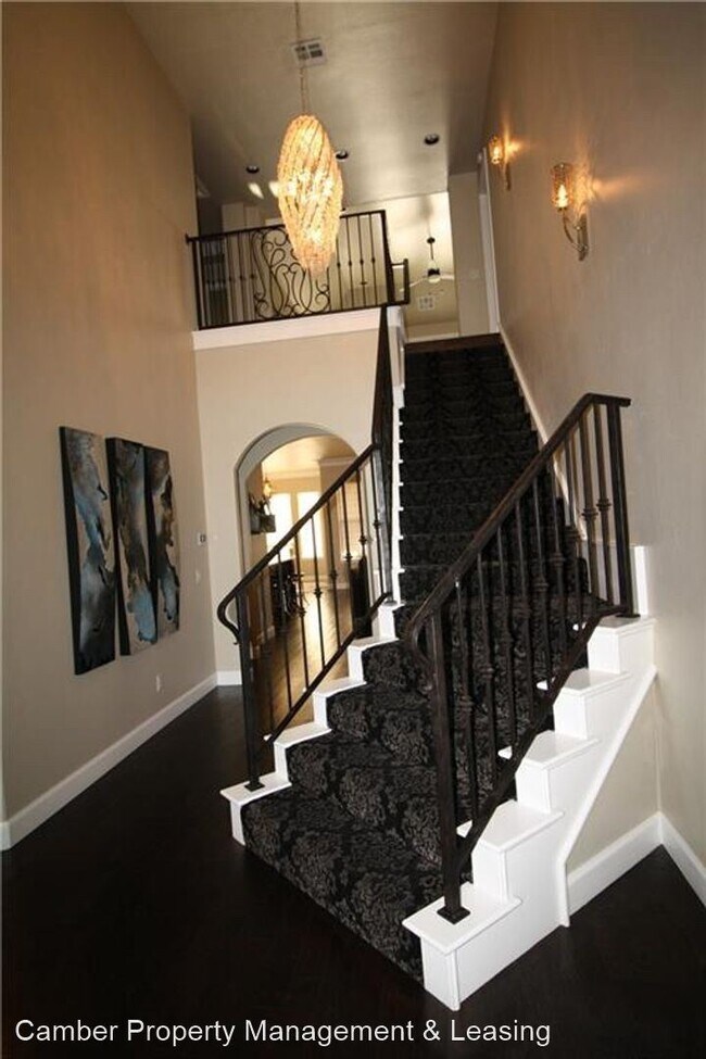 Foto del edificio - 5 br, 4 bath House - 16645 Little Leaf Lane