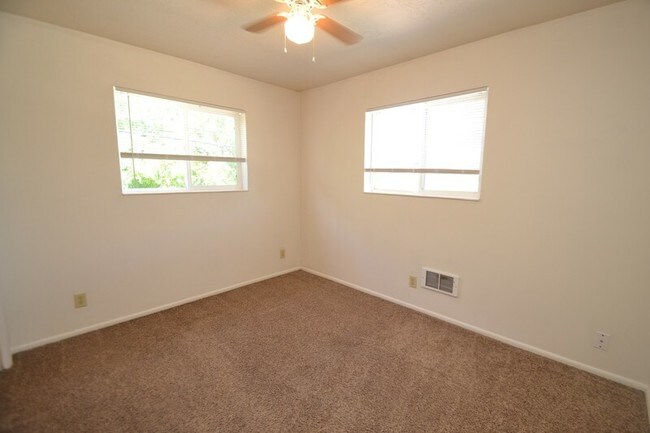 Foto del edificio - 161 E 5900 S