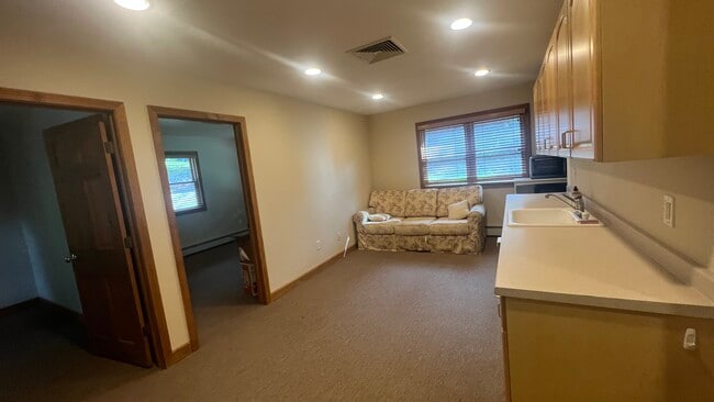 Building Photo - 80 Mariner Cir