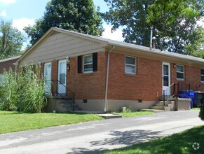 Building Photo - 1980 Fair Oaks Dr