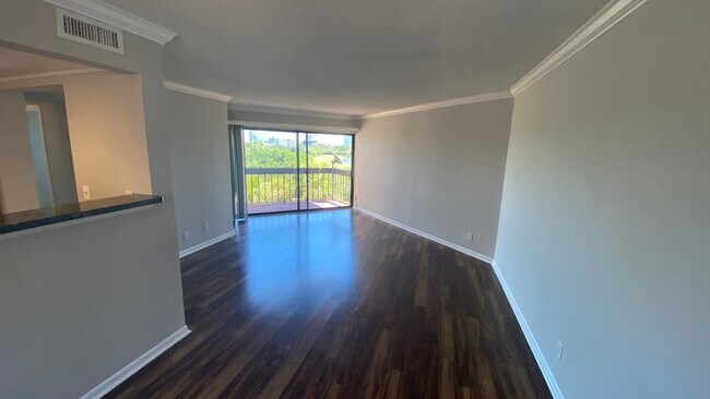 Building Photo - 1720 S Congress Ave