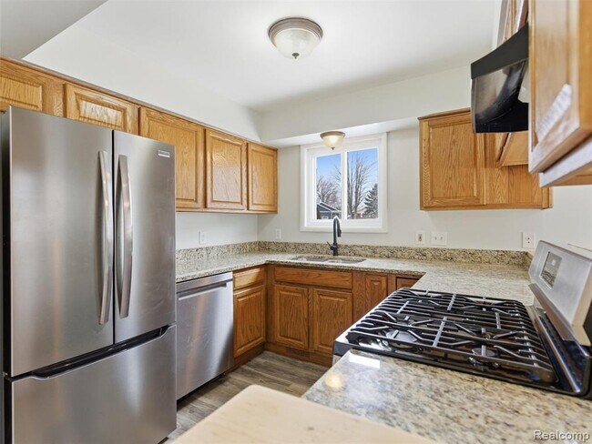 Foto del edificio - 38301 Murdick Dr