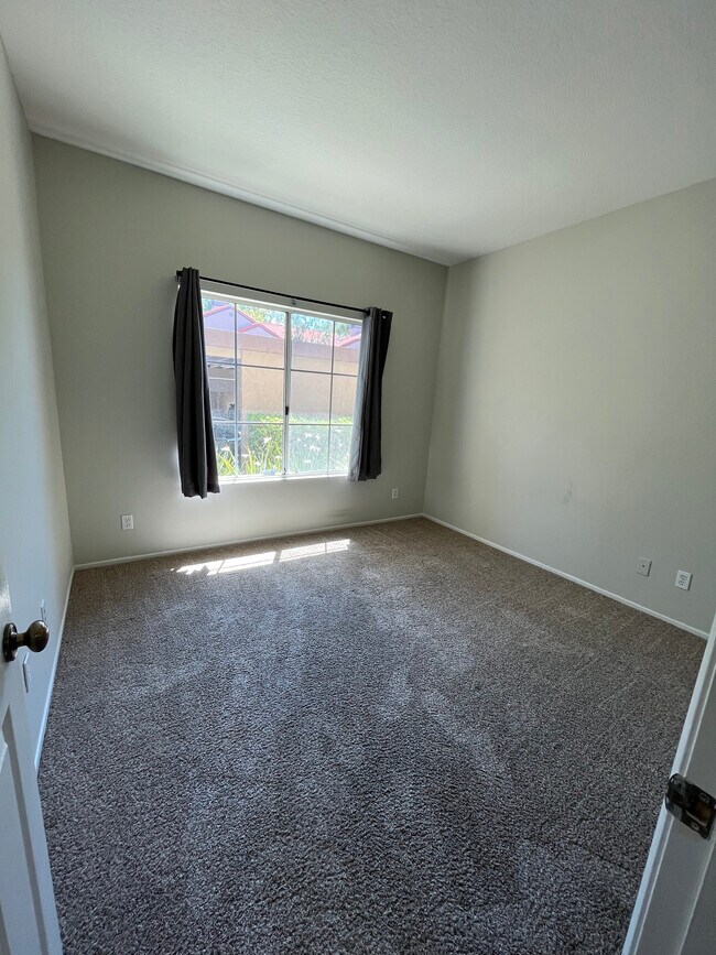 Bedroom 1 - 21225 Camelia