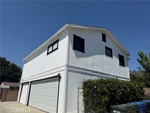 Building Photo - 325 N Vermont Ave