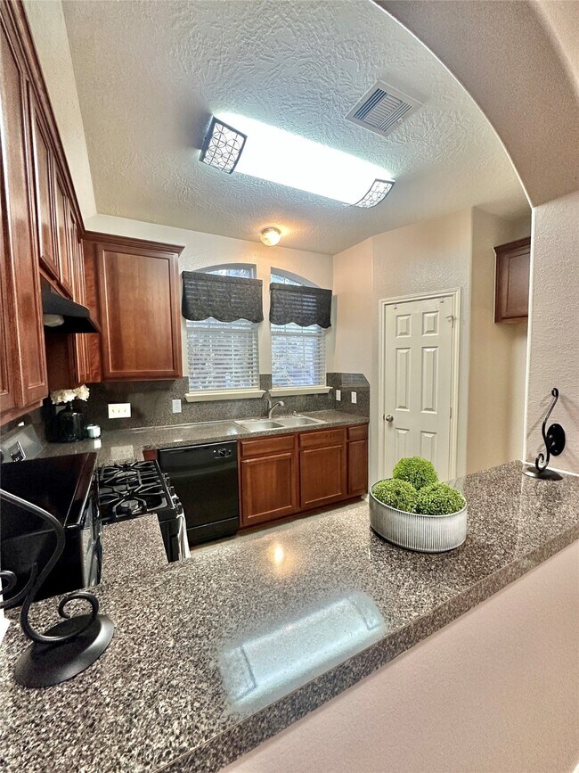 Foto del edificio - 1511 Village Townhome Dr