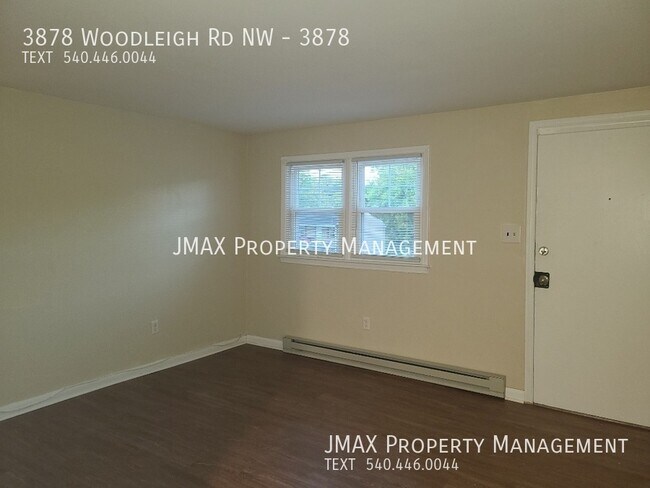 Building Photo - 3878 Woodleigh Rd NW