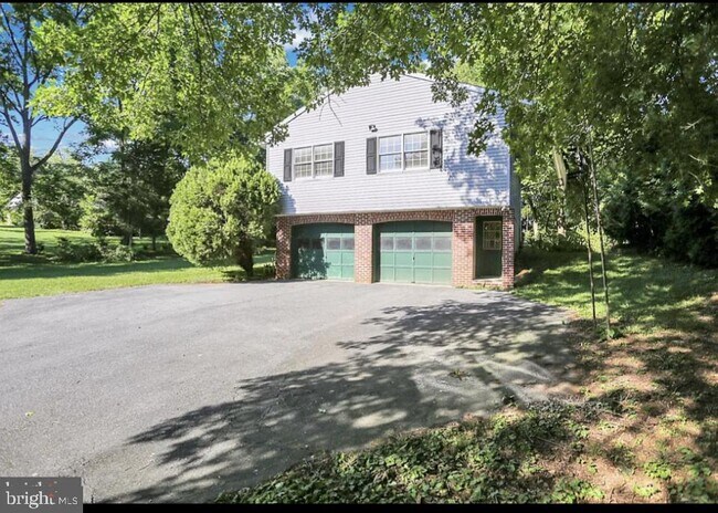 Building Photo - 3333 Eisenbrown Rd