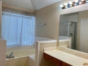 Building Photo - 12319 Fern Meadow Dr