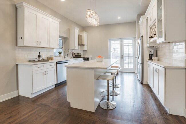 Foto del edificio - 650 W 35th St