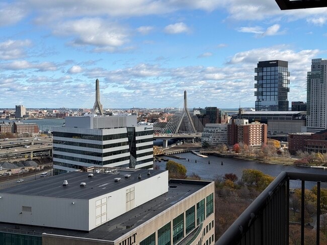 Building Photo - 8 Museum Way