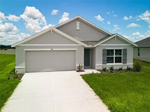 Building Photo - 8561 SW 46th Ave