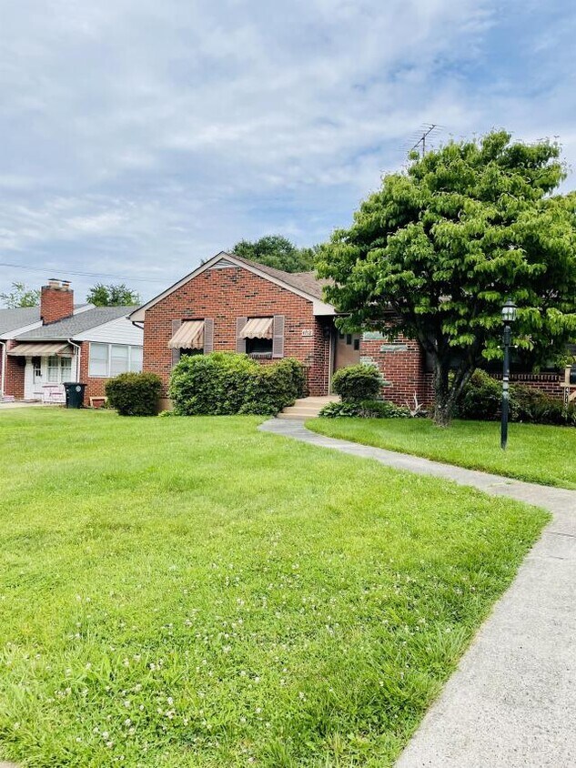 4712 Clarke St, Lynchburg, VA 24502 House Rental in Lynchburg, VA