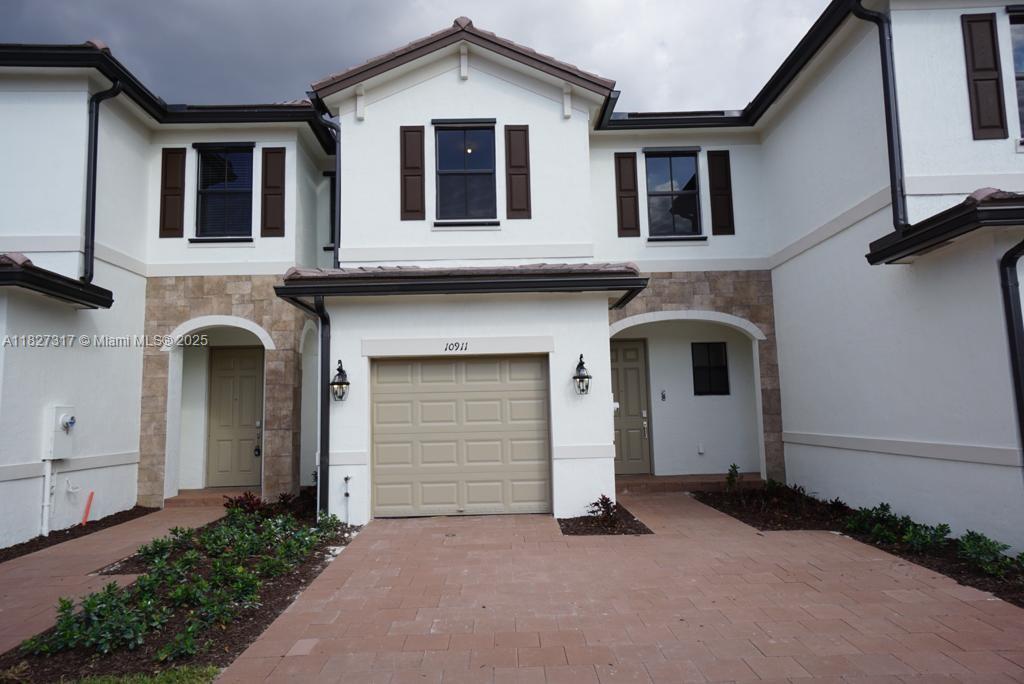 Primary Photo - 10911 W 33rd Ln