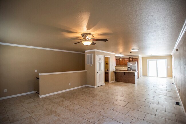 Foto del edificio - 2451-2451 N Brophy Cir