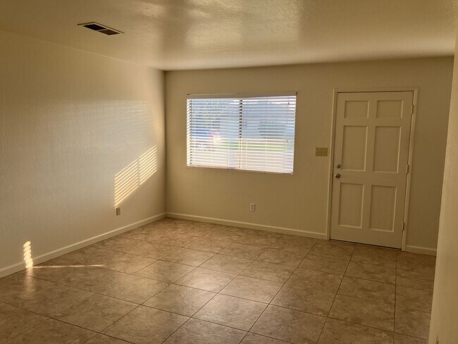 Building Photo - 2509 Plumeria Ct