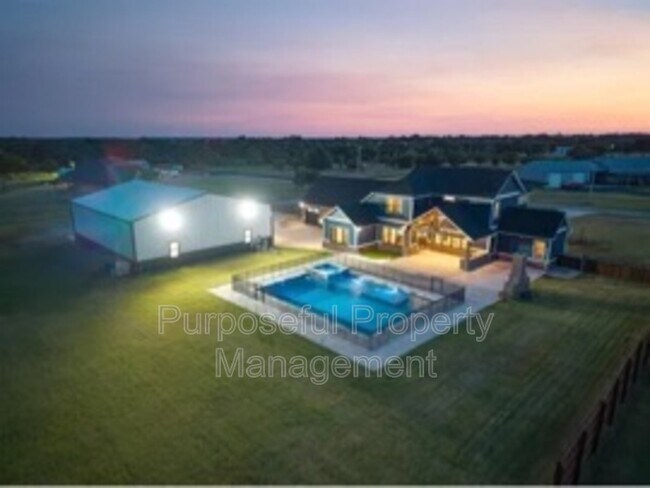 Foto del edificio - 115 Weaver Rd