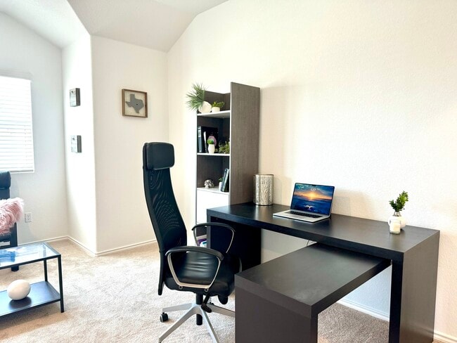 Building Photo - 271 Carmello