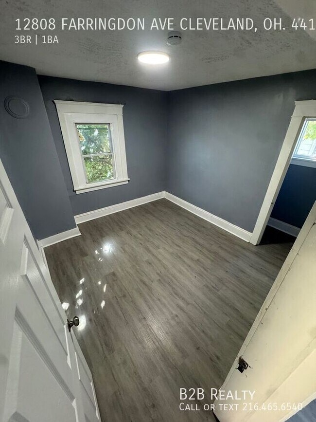 Foto del edificio - 12808 Farringdon Ave