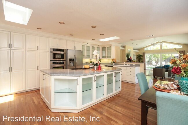 Building Photo - 3 br, 3 bath House - 230 Bel Ayre Drive