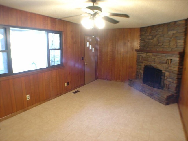 Foto del edificio - 3 Enfield Dr