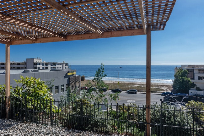 Building Photo - 22609 Pacific Coast Hwy