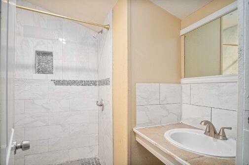 Foto del edificio - 1323 Lamar St