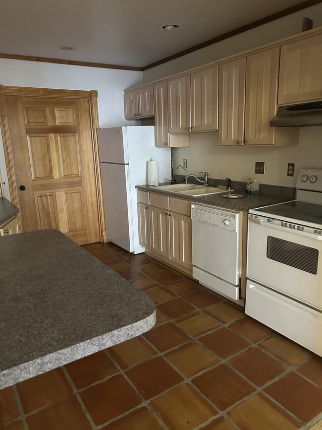 Foto del edificio - 138 W 1st St