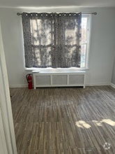 Building Photo - 619 Grassmere Terrace