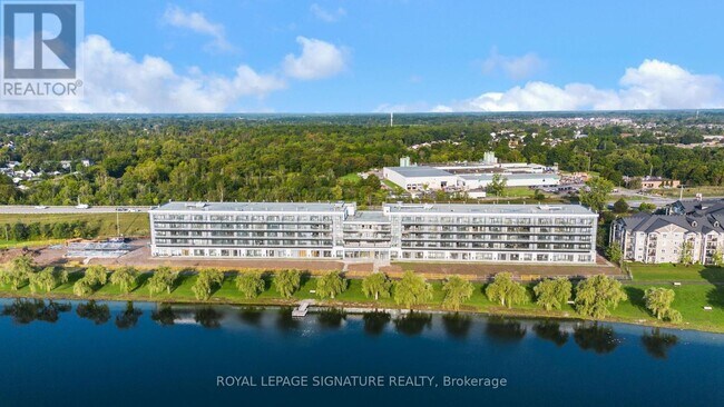 Photo du bâtiment - 350 Prince Charles Dr S