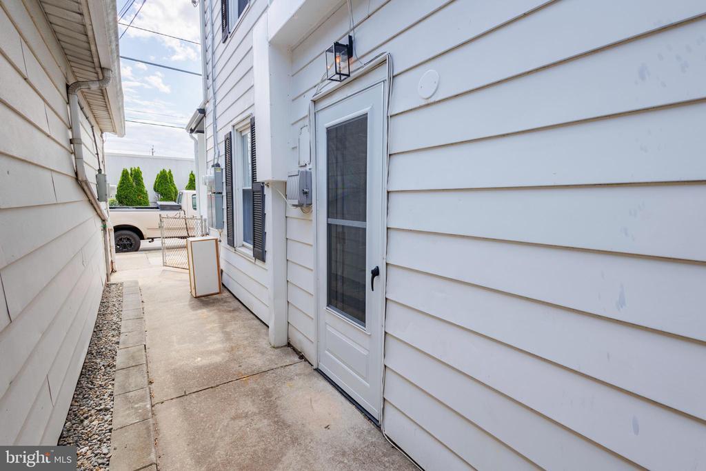 Primary Photo - 905 Jersey Ave